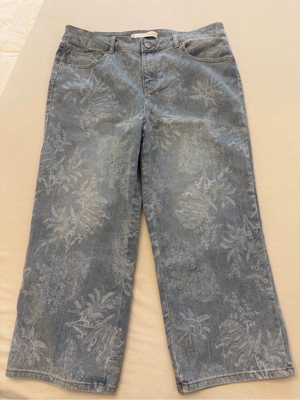 Womens Blue Printed Wide-Leg Cropped Jeans